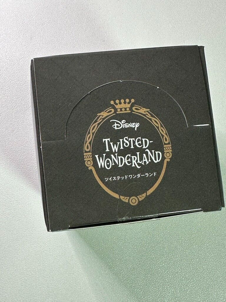 Twisted Wonderland Tin Badge Collection Box  Heartslabyul Savanaclaw Diasomnia