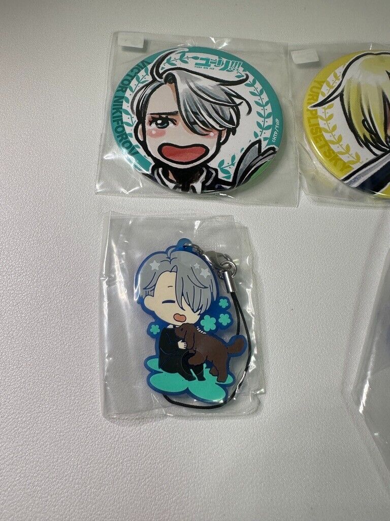 Yuri on Ice!!!  Can Badge Rubber Charm Set Victor Nikiforov Yuri Plisetsky New